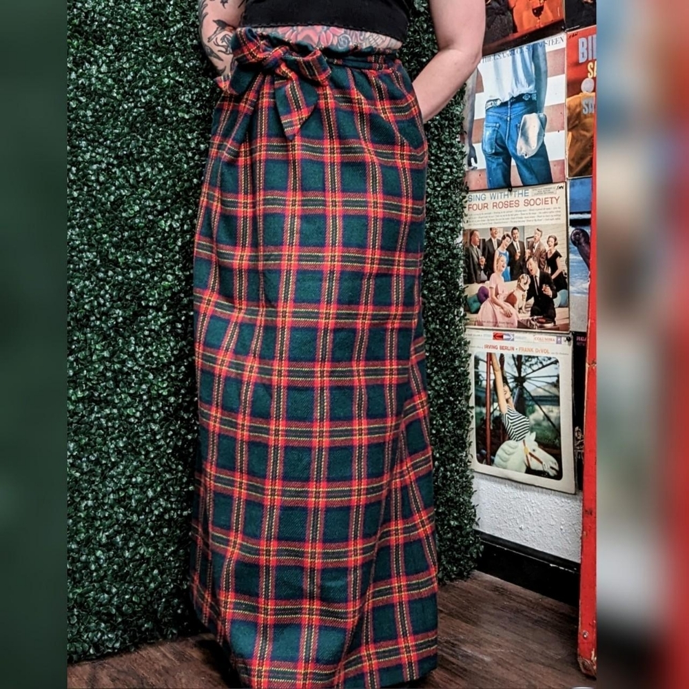 Vintage tartan plaid union made maxi skirt with belt elastic waistband